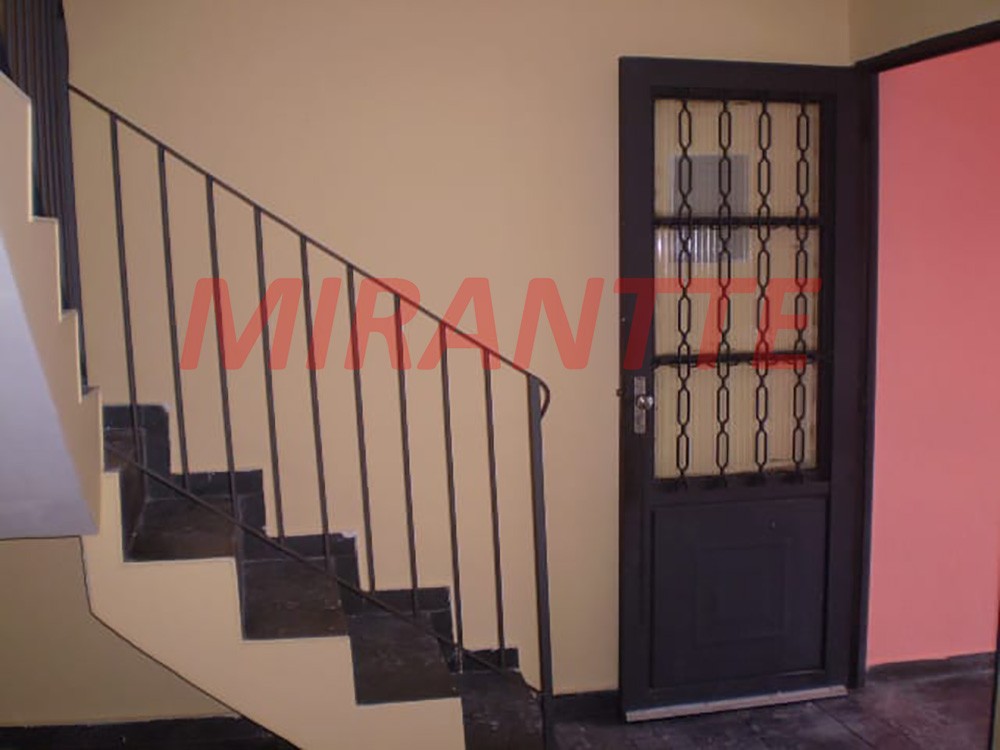 Sobrado de 112m² com 2 quartos em Jardim Fontalis