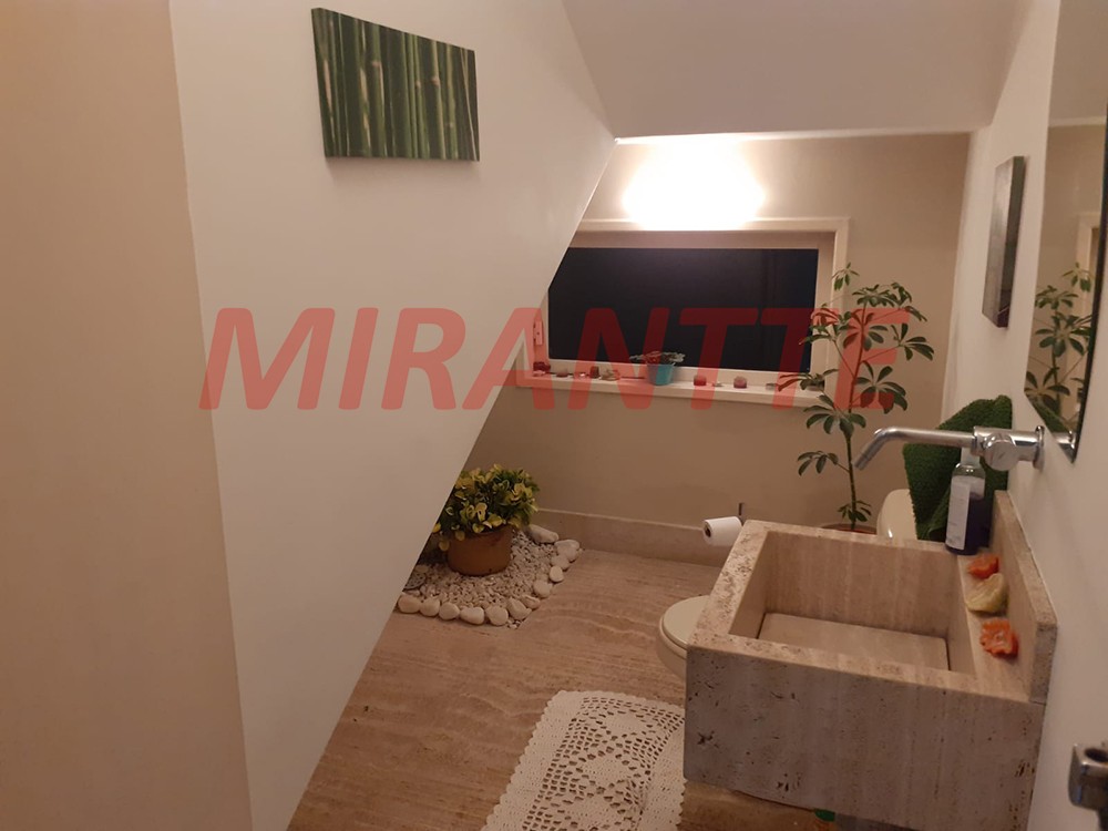 Sobrado de 400m² em Jardim Santa Helena
