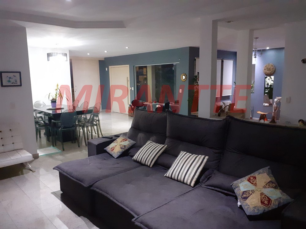 Sobrado de 400m² em Jardim Santa Helena