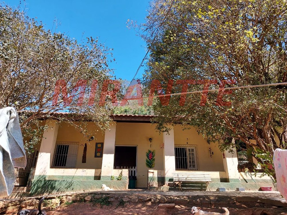Chácara de 330m² com 2 quartos em Serra da Cantareira