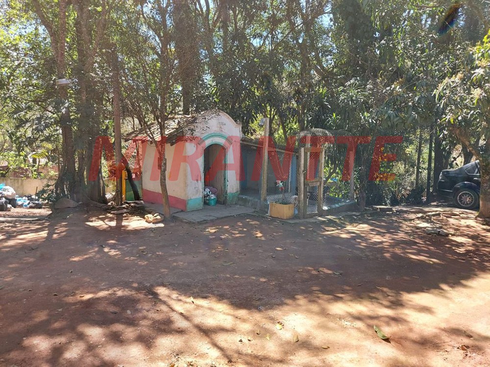 Chácara de 330m² com 2 quartos em Serra da Cantareira