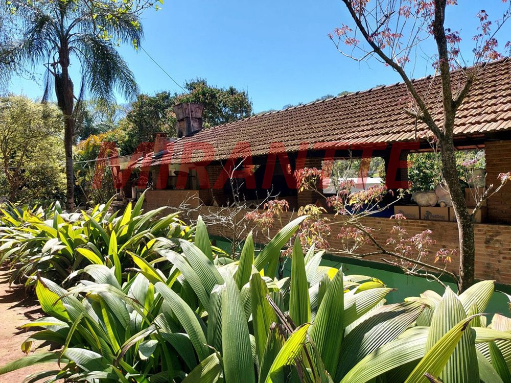 Chácara de 330m² com 2 quartos em Serra da Cantareira