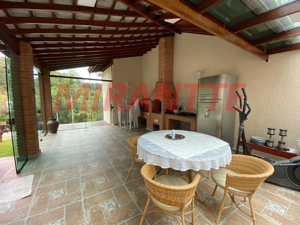 Sobrado de 470m² com 3 quartos em Serra Da Cantareira