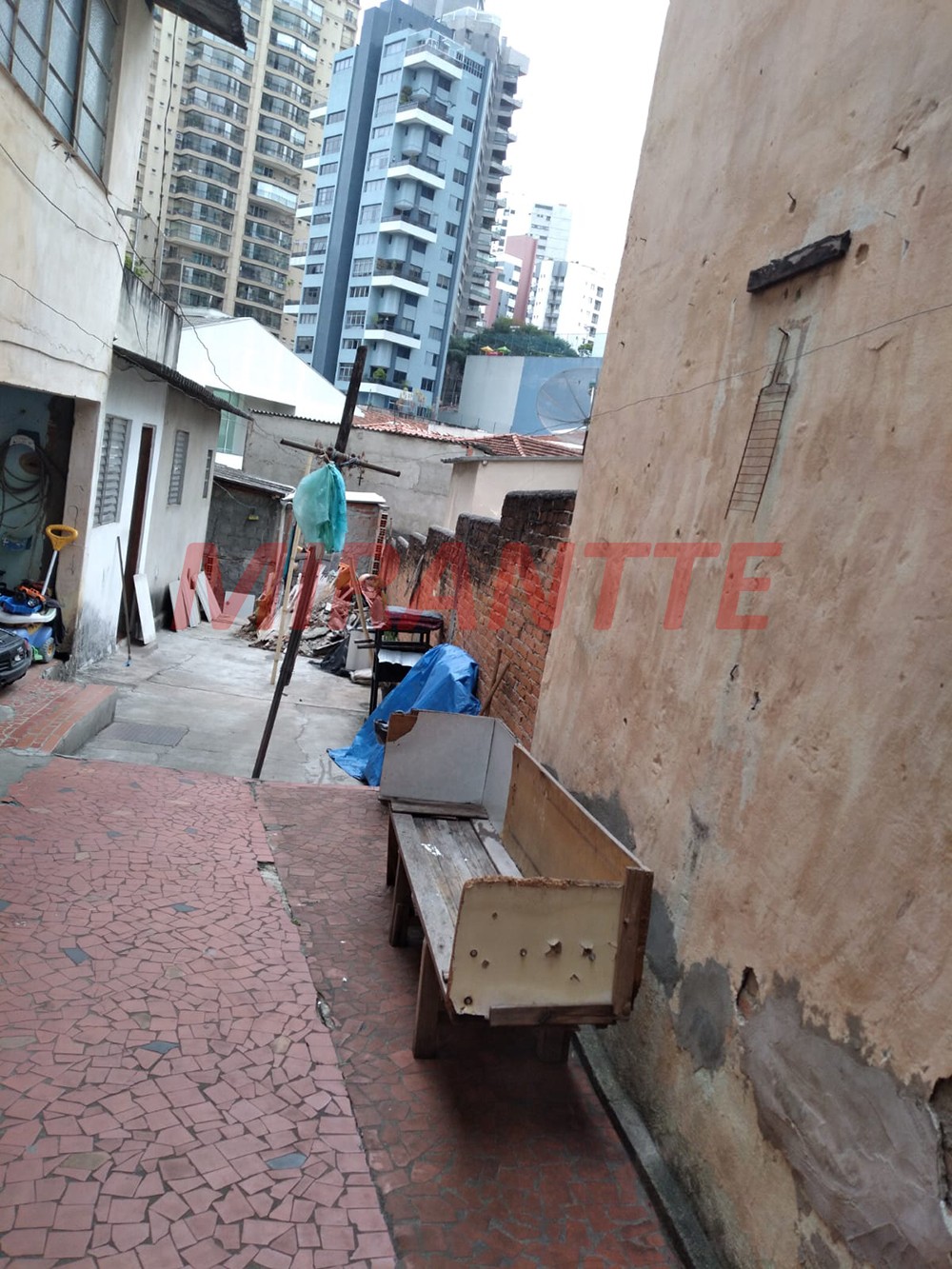 Sobrado de 350m² com 4 quartos em Santana