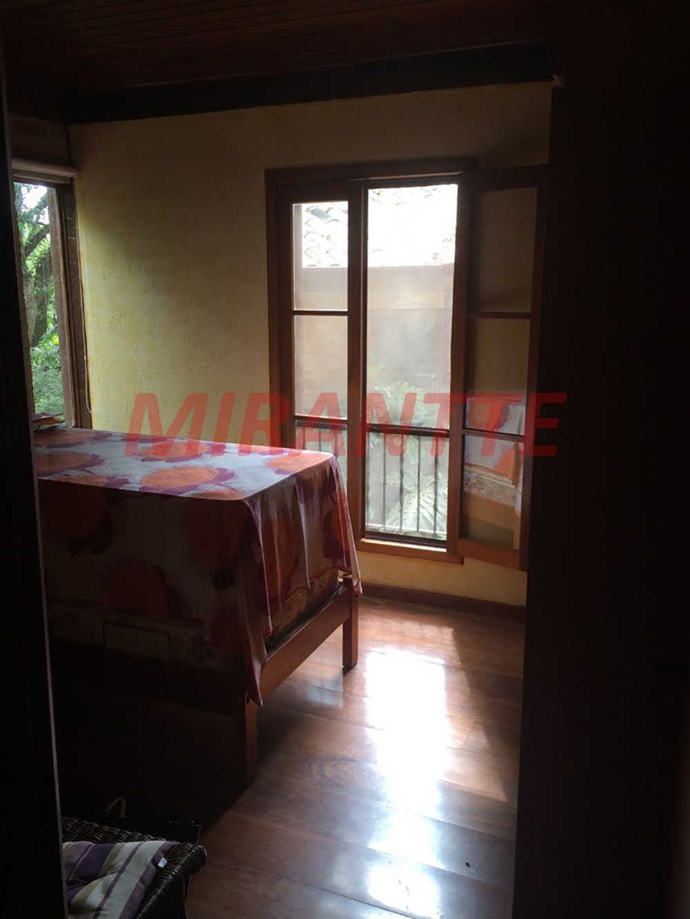 Sobrado de 350m² com 4 quartos em Serra da Cantareira