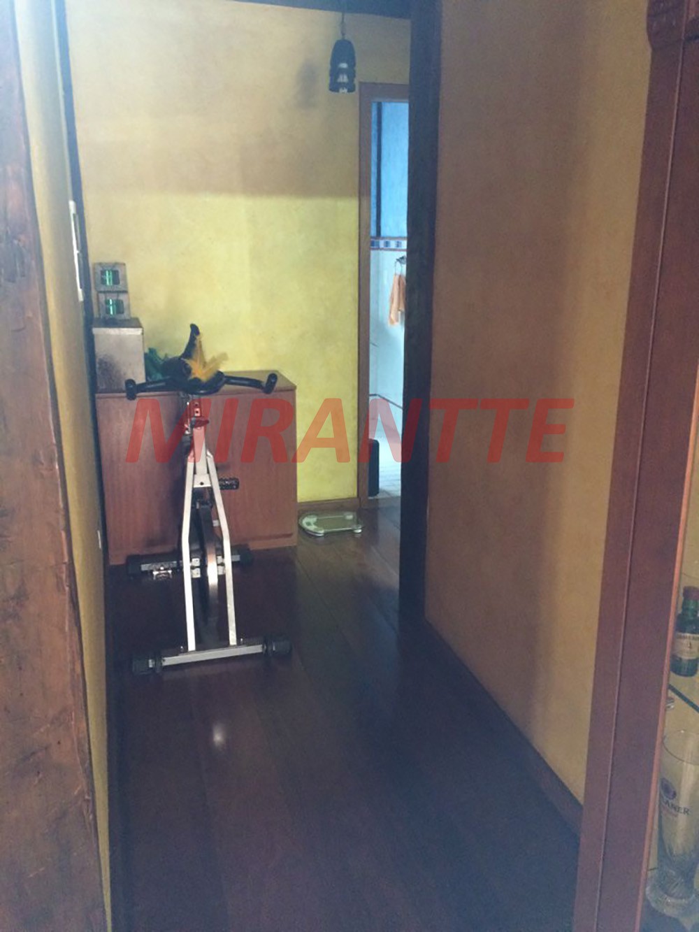 Sobrado de 350m² com 4 quartos em Serra da Cantareira