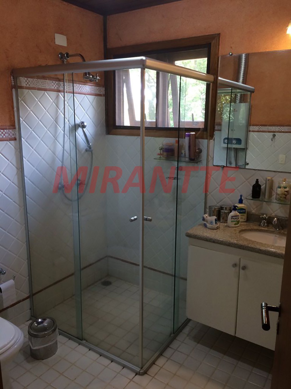 Sobrado de 350m² com 4 quartos em Serra da Cantareira