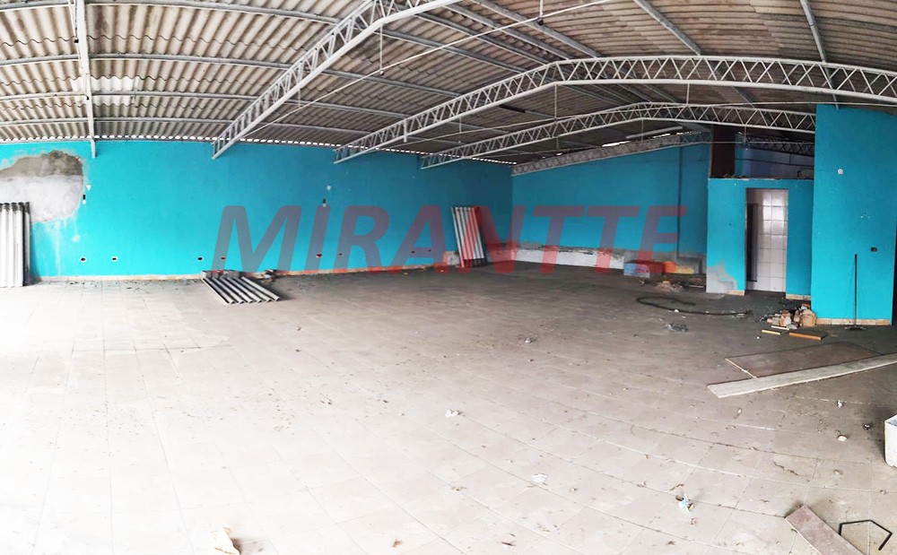 Comercial de 300m² em Parque Casa De Pedra