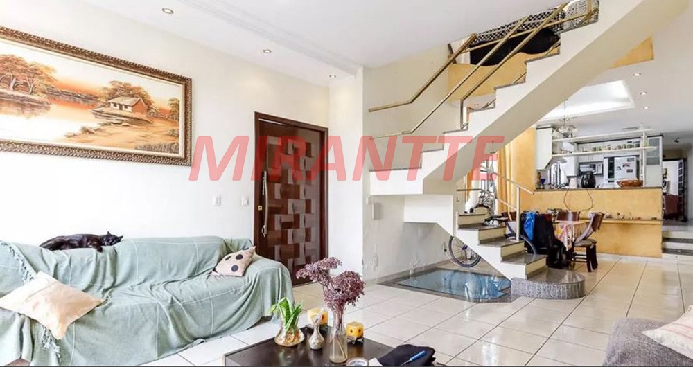 Sobrado de 193m² com 4 quartos em Vila Maria Alta