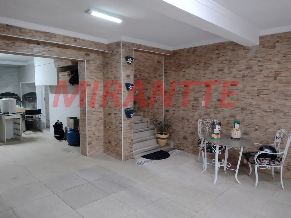 Sobrado de 135m² com 3 quartos em Parque Vitória