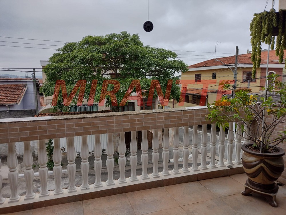 Sobrado de 135m² com 3 quartos em Parque Vitória