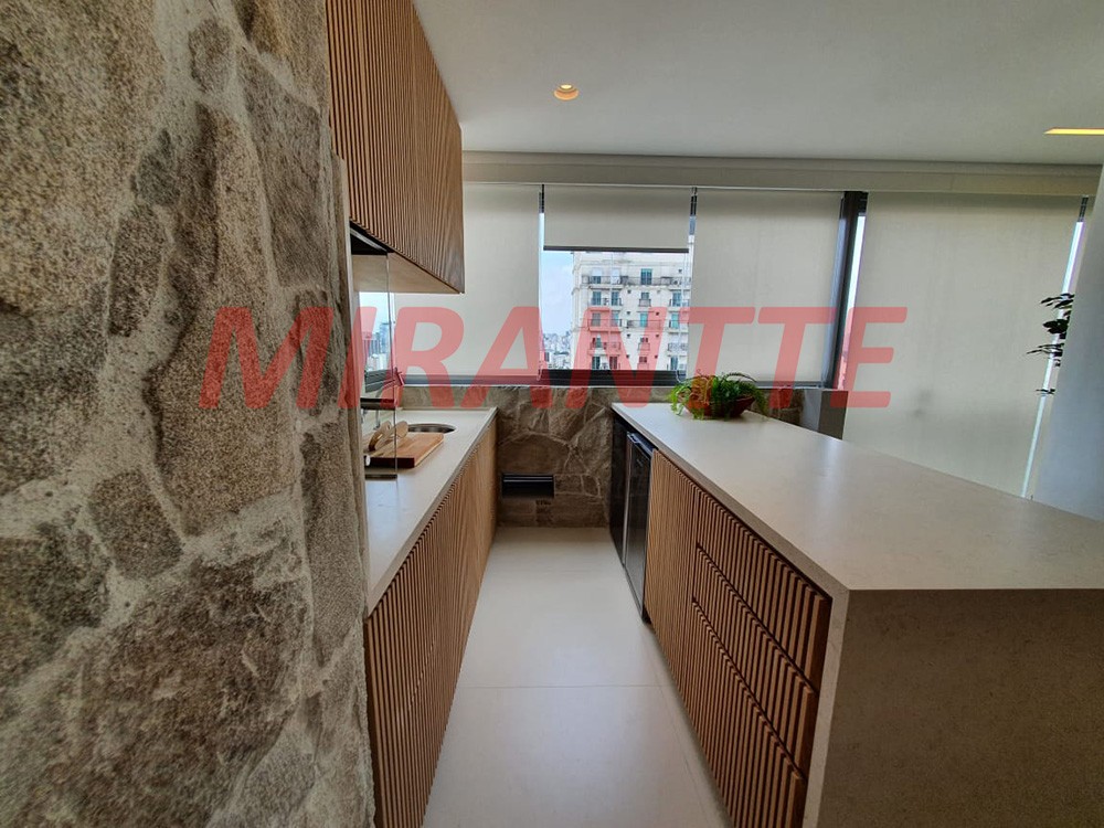 Apartamento com 4 quartos em Vila Nova Conceição