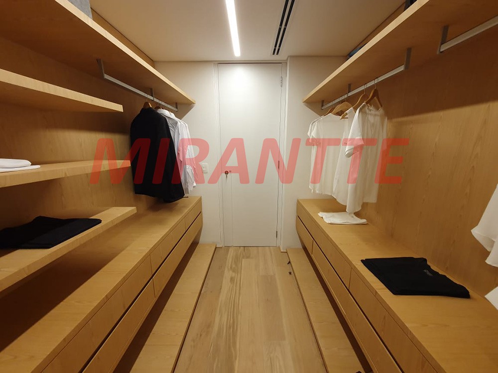 Apartamento com 4 quartos em Vila Nova Conceição