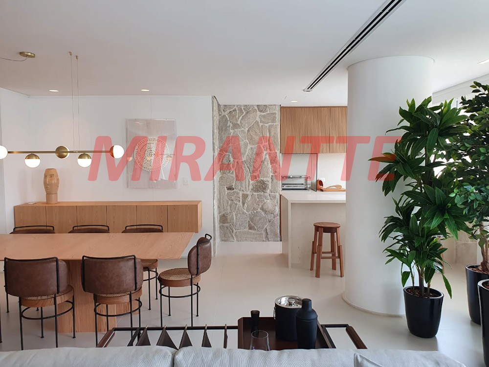 Apartamento com 4 quartos em Vila Nova Conceição