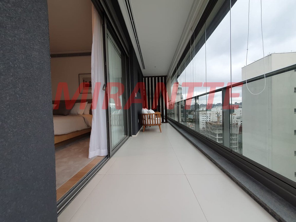 Apartamento com 4 quartos em Vila Nova Conceição