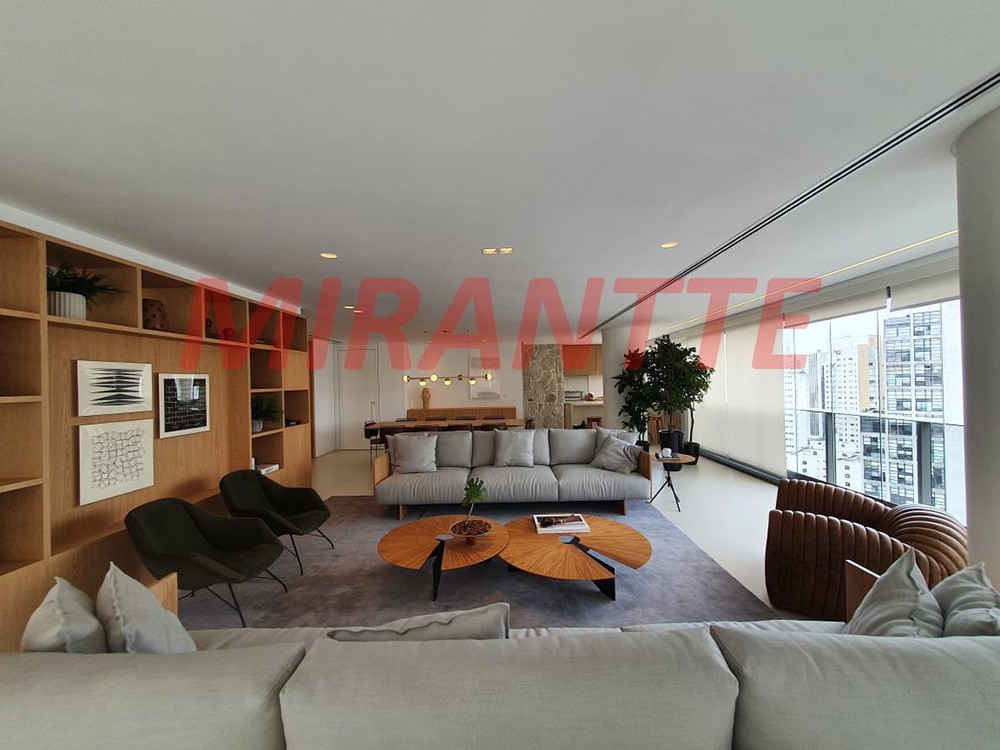 Apartamento com 4 quartos em Vila Nova Conceição