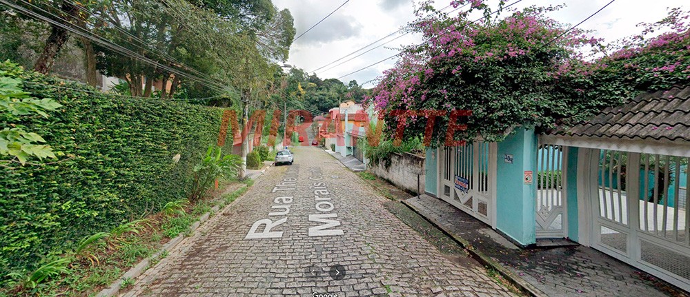 Terreno de 300m² em Horto Florestal