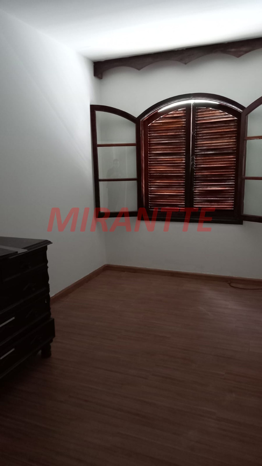 Sobrado com 4 quartos em Vila Irmaos Arnoni