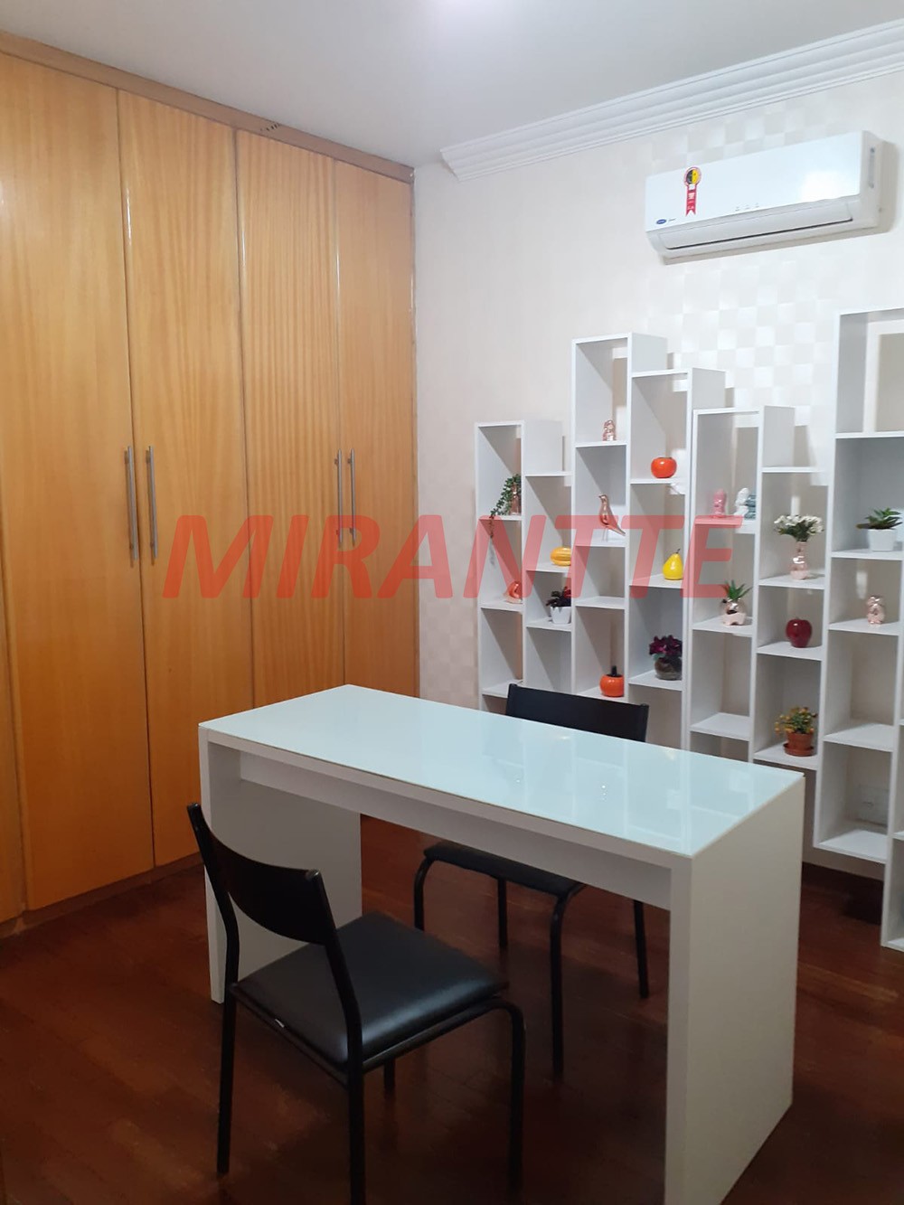 Sobrado de 296m² com 6 quartos em Jardim São Paulo