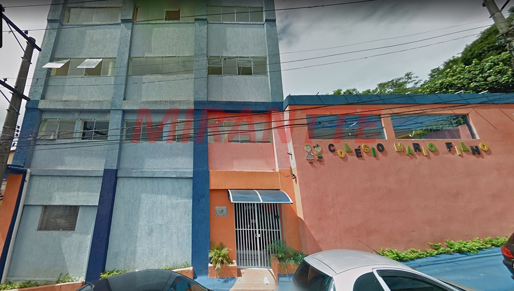 Comercial de 800m² em Limão