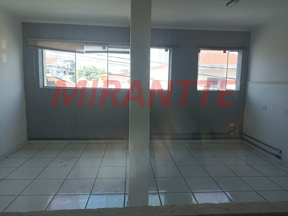 Comercial de 800m² em Limão