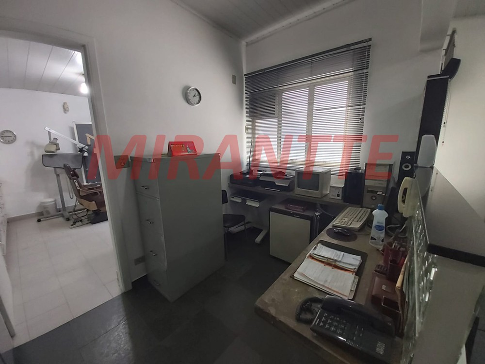 Sobrado de 94m² com 4 quartos em Santana