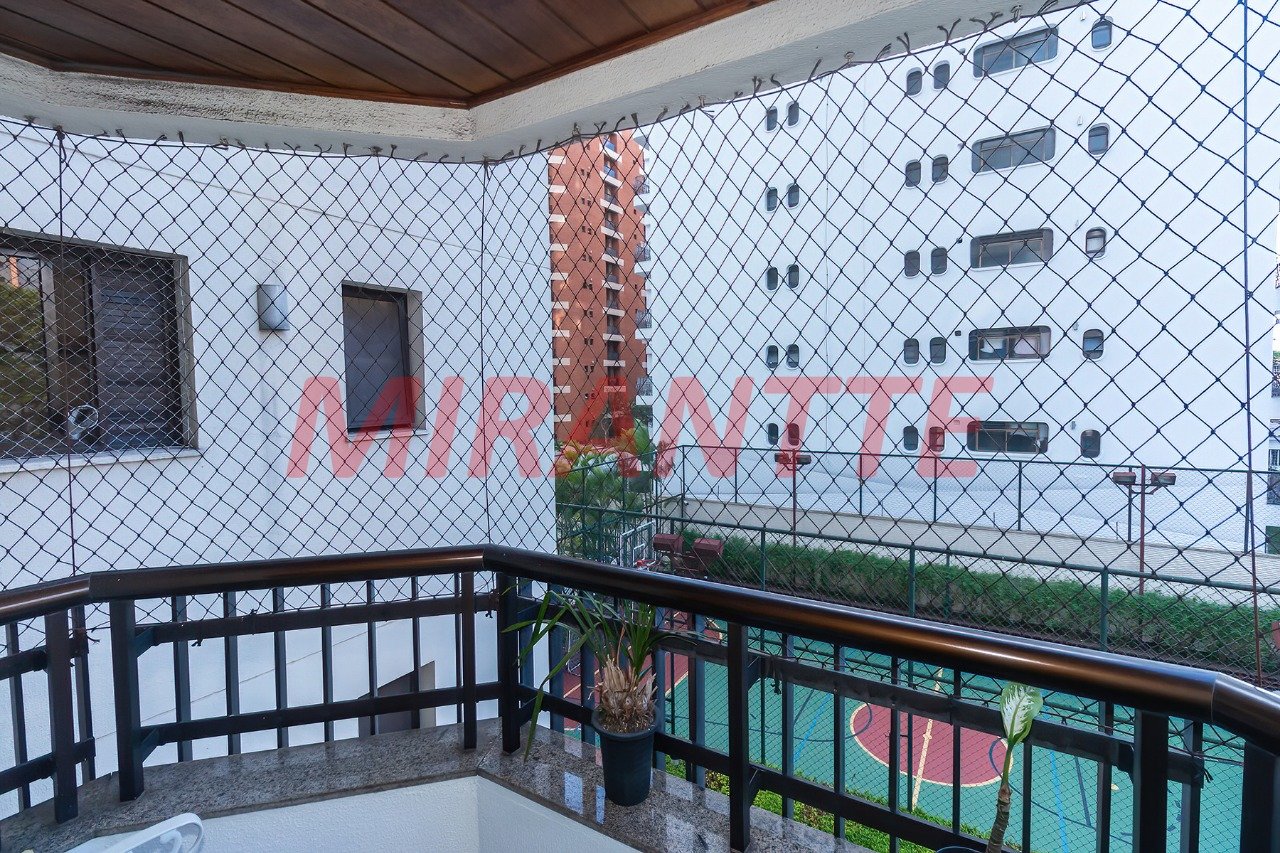 Apartamento de 140m² com 4 quartos em Moema