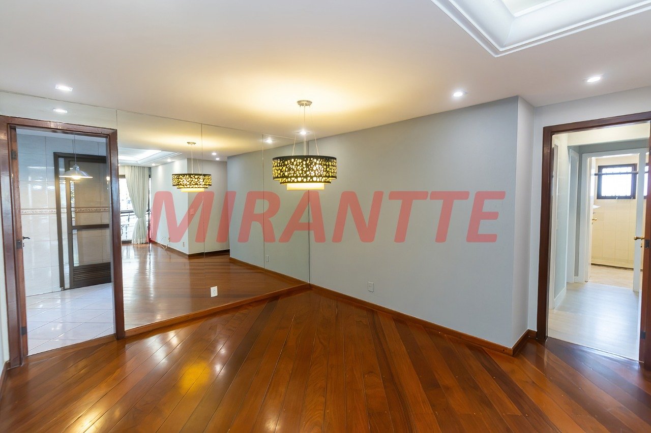 Apartamento de 140m² com 4 quartos em Moema
