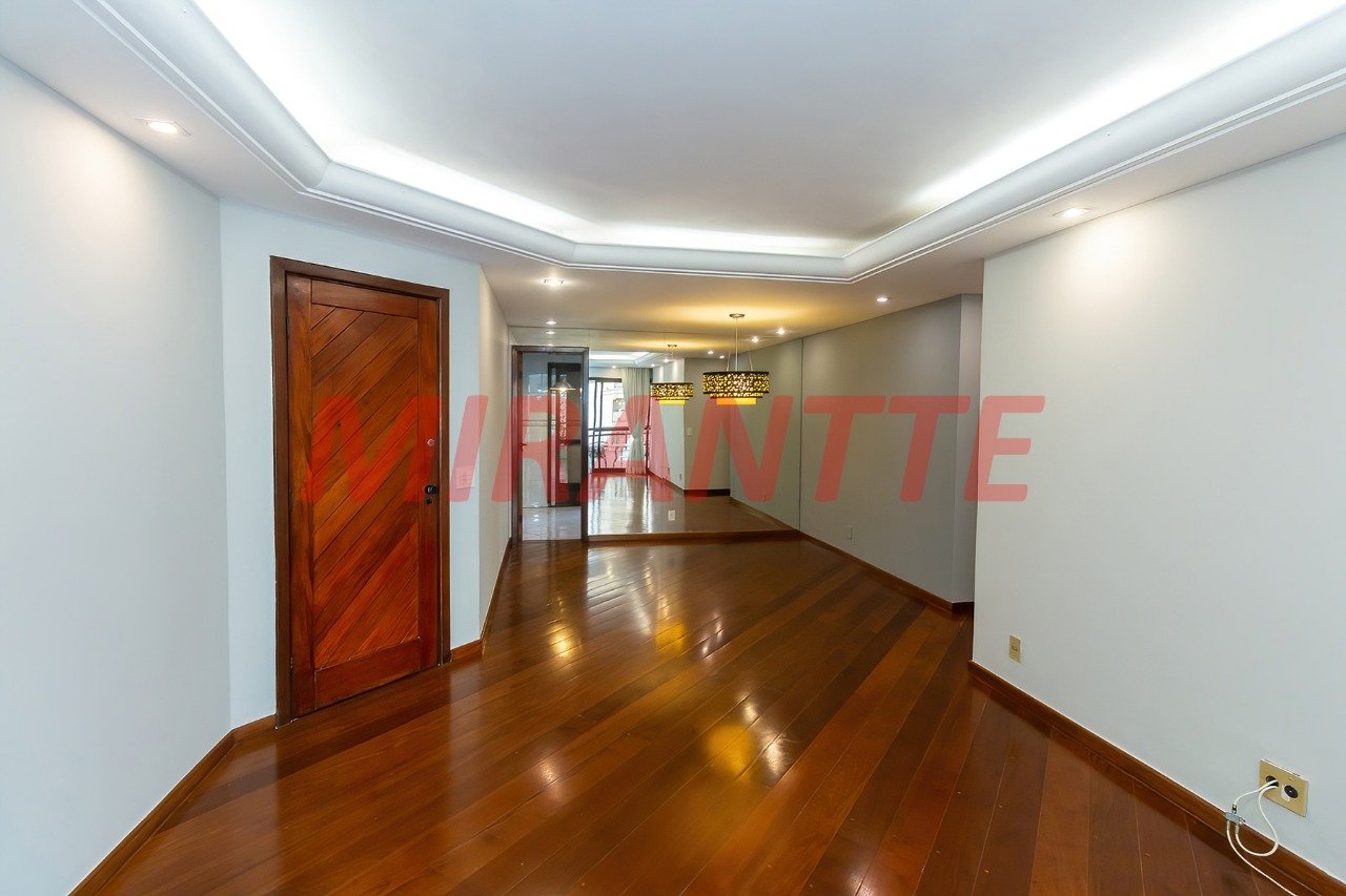 Apartamento de 140m² com 4 quartos em Moema