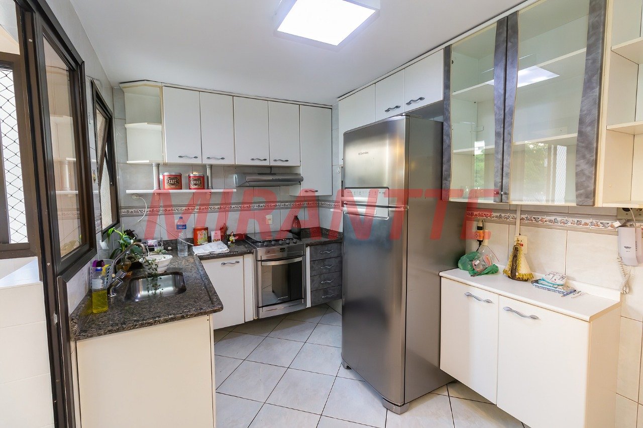 Apartamento de 140m² com 4 quartos em Moema