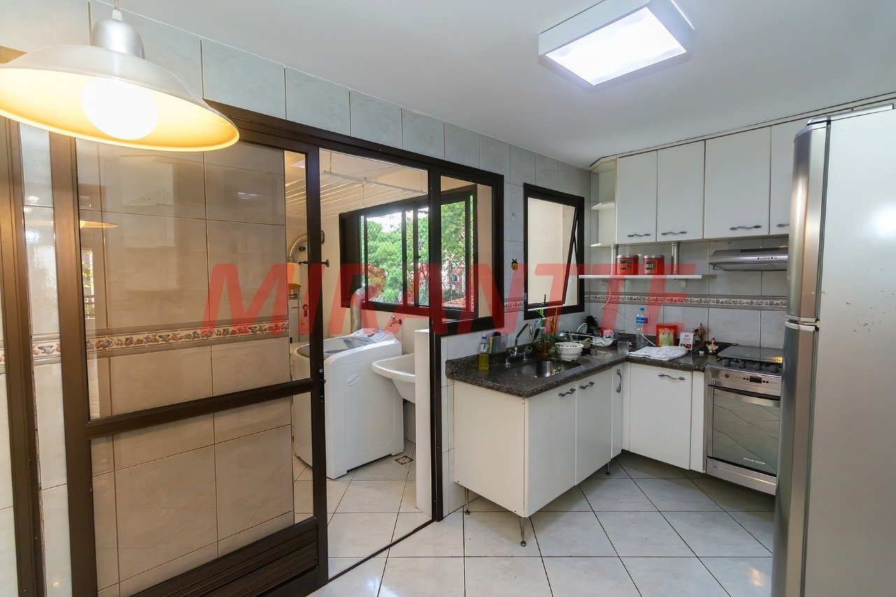Apartamento de 140m² com 4 quartos em Moema