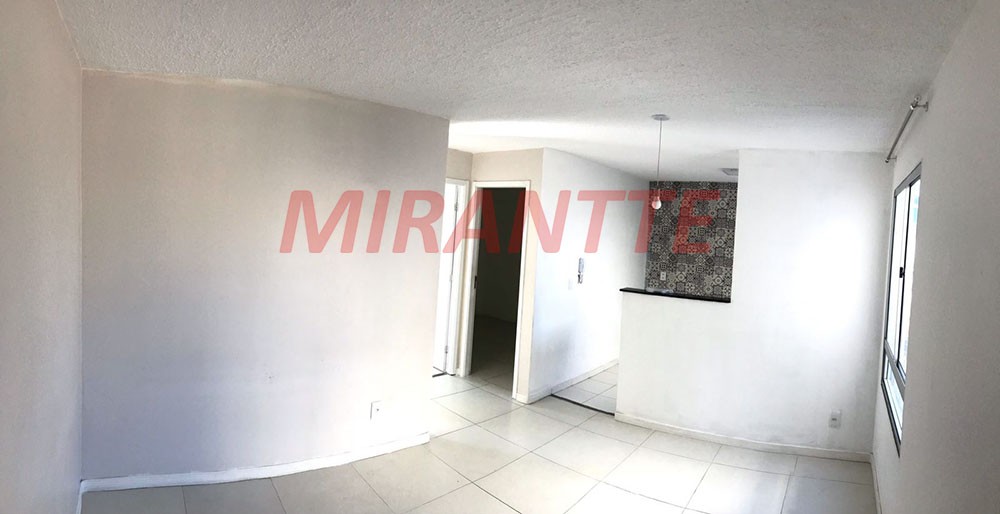 Apartamento de 43m² com 2 quartos em Jardim Ansalca