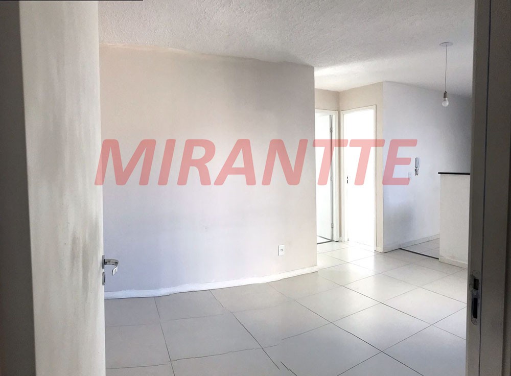 Apartamento de 43m² com 2 quartos em Jardim Ansalca