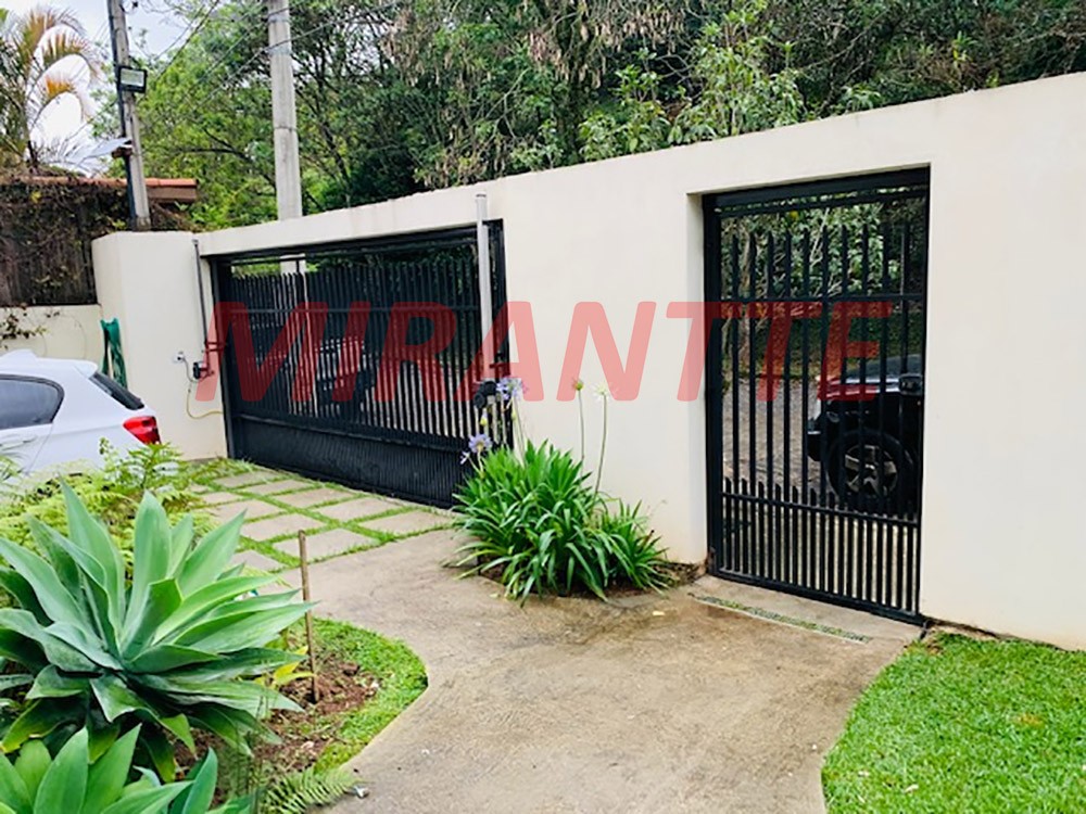 Sobrado de 390m² com 4 quartos em Serra da Cantareira