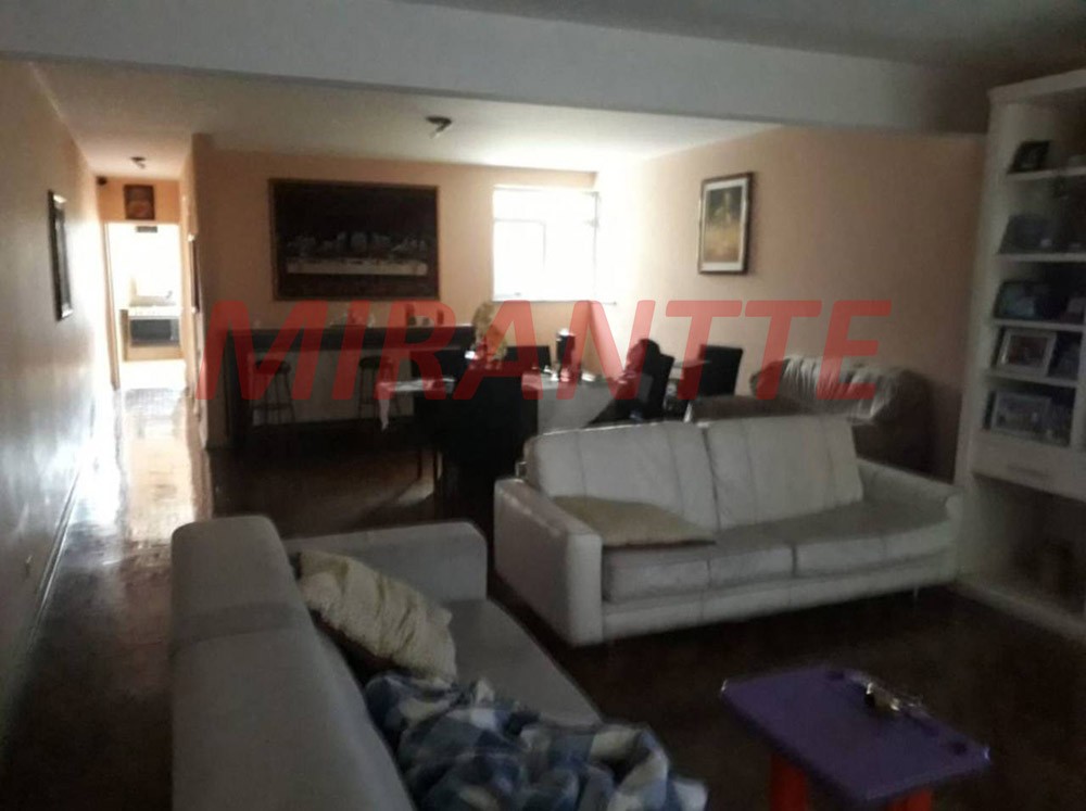 Sobrado de 205m² com 3 quartos em Ipiranga
