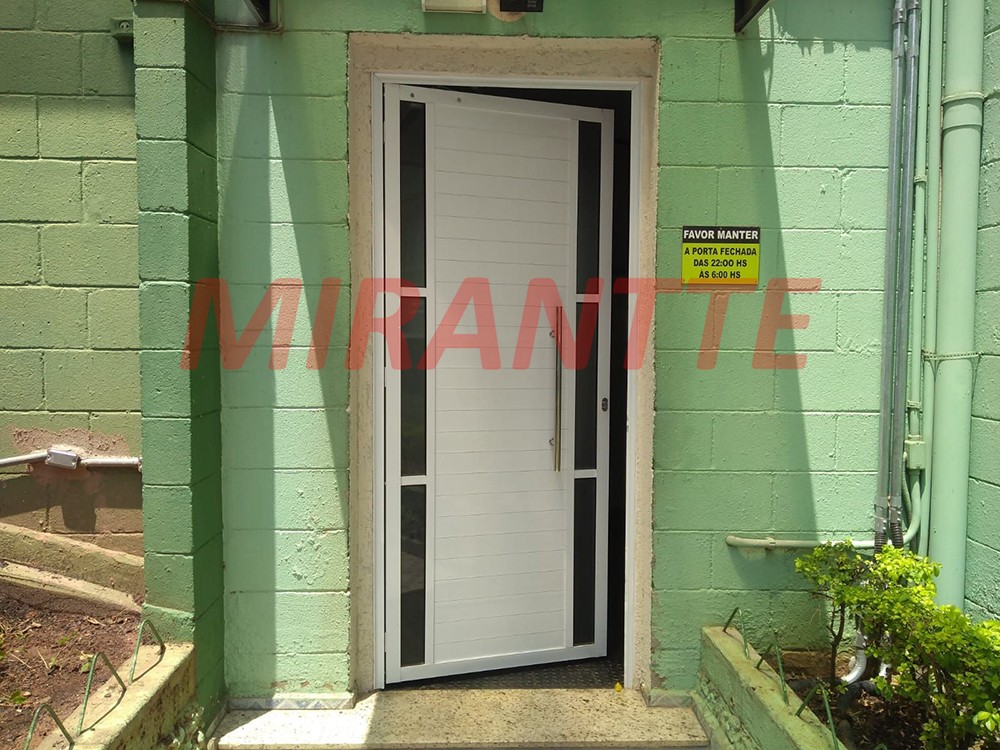 Apartamento de 47m² com 2 quartos em Lauzane Paulista