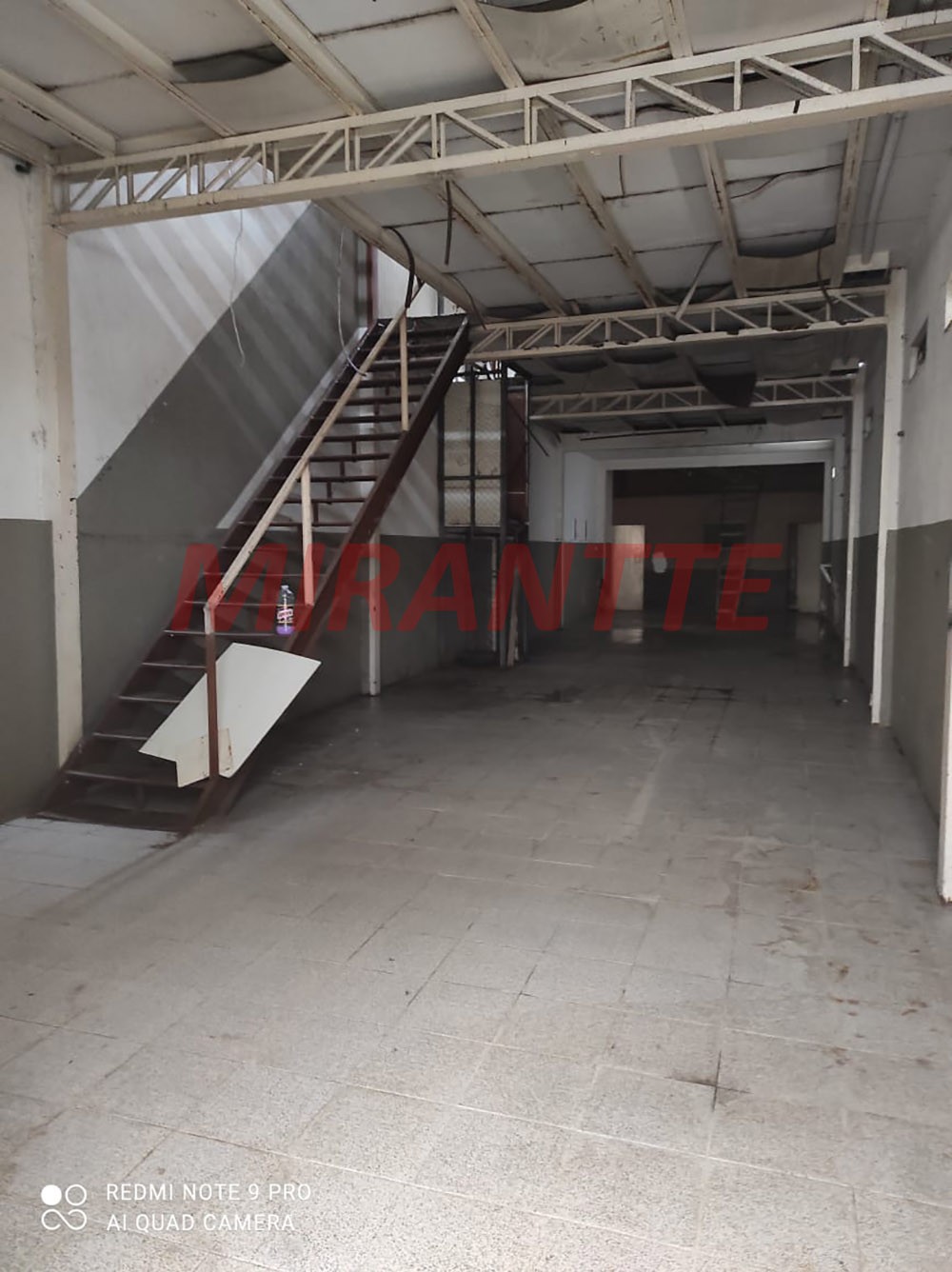 Sobrado de 300m² com 2 quartos em Jaçana