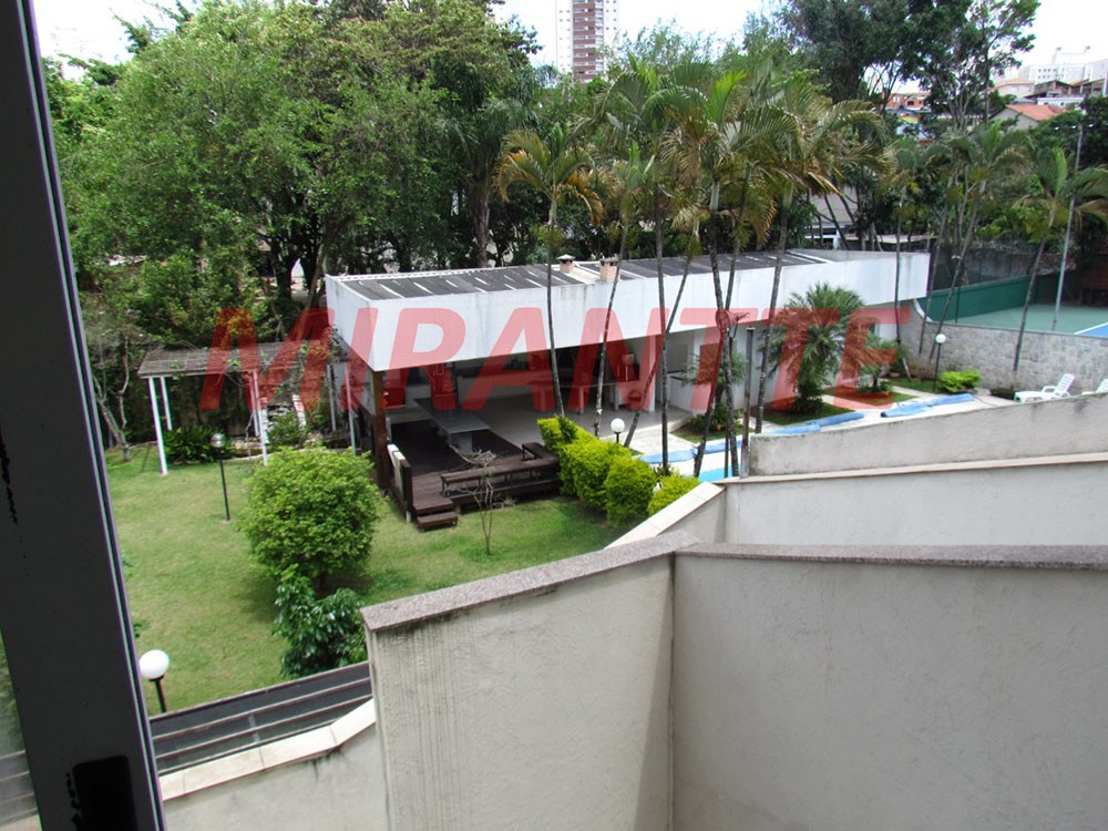 Sobrado de 300m² com 3 quartos em Vila Moreira