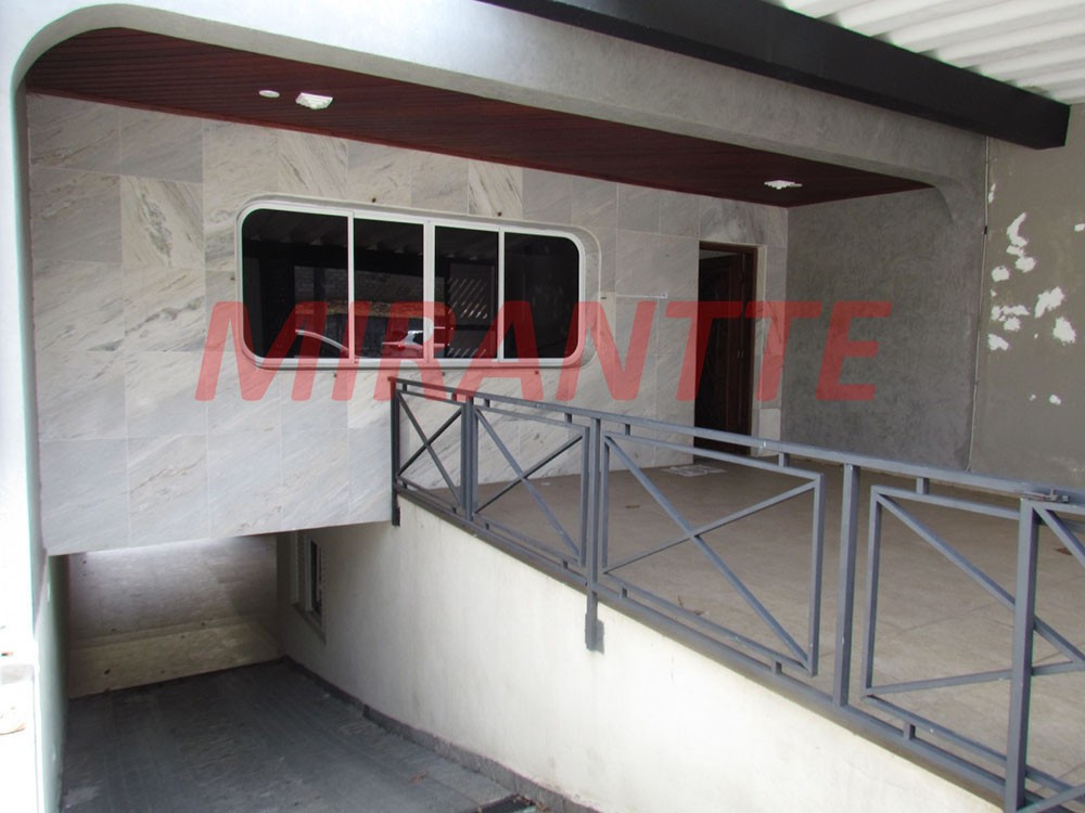 Sobrado de 300m² com 3 quartos em Vila Moreira