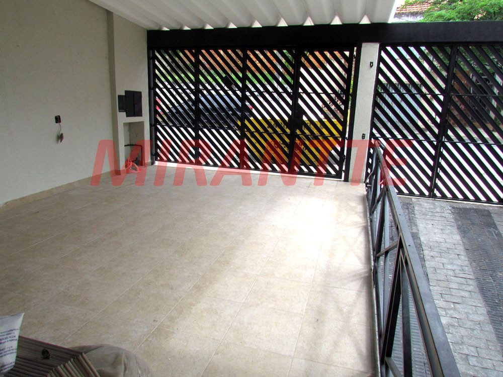 Sobrado de 300m² com 3 quartos em Vila Moreira
