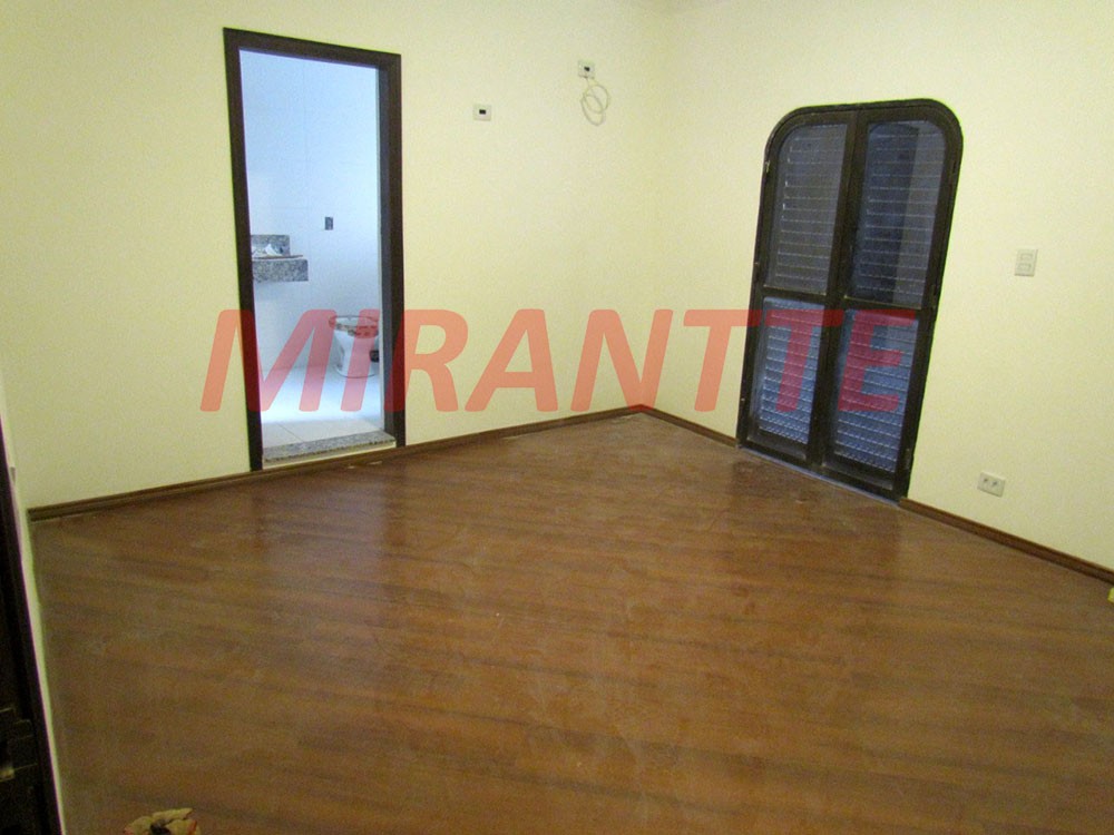 Sobrado de 300m² com 3 quartos em Vila Moreira
