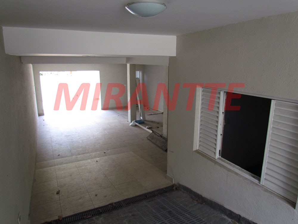 Sobrado de 300m² com 3 quartos em Vila Moreira