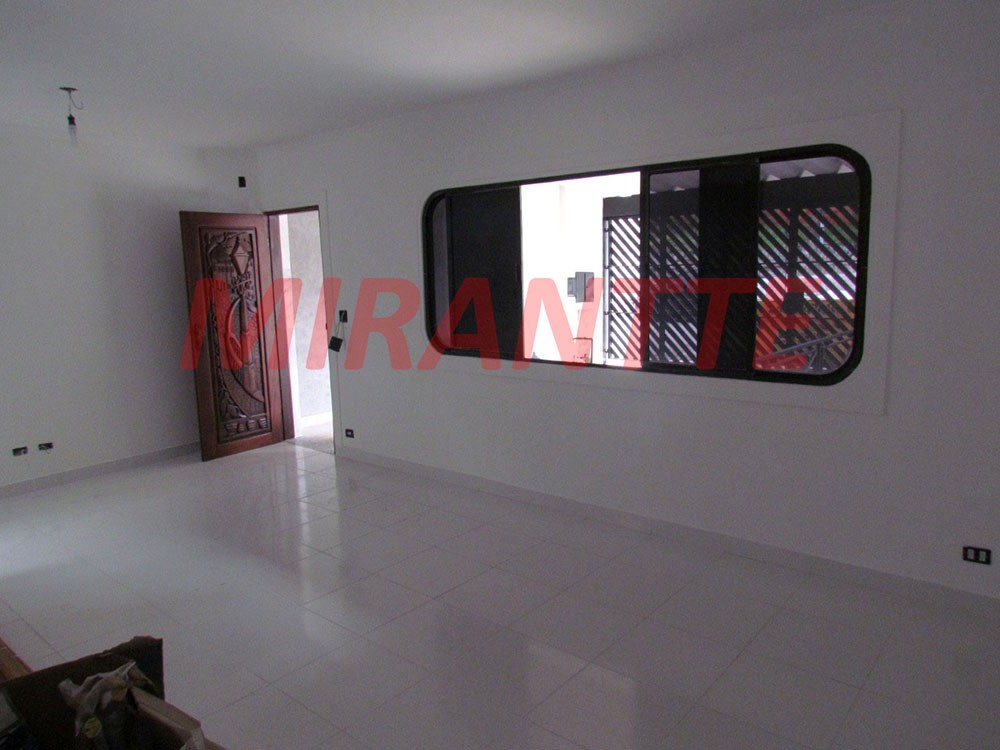 Sobrado de 300m² com 3 quartos em Vila Moreira