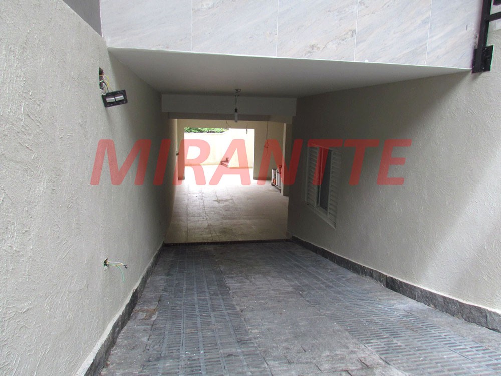 Sobrado de 300m² com 3 quartos em Vila Moreira