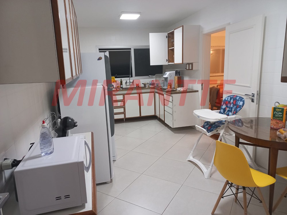 Cobertura de 330m² com 4 quartos em Santana