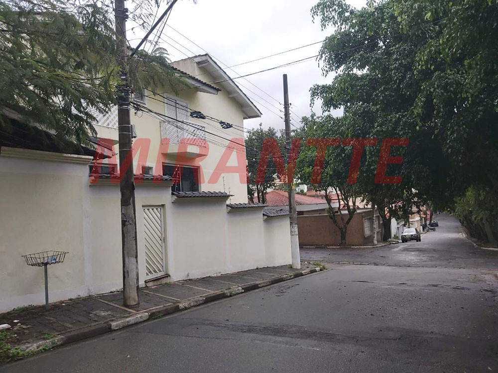 Sobrado de 730m² com 5 quartos em Vila Rosália