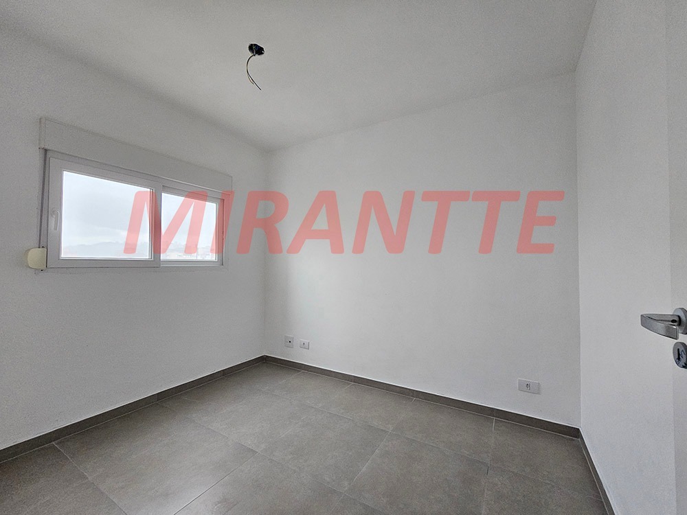 Apartamento de 40m² com 2 quartos em Jardim Paraiso