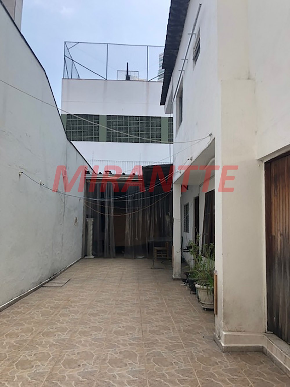 Sobrado de 300m² com 7 quartos em Santa Teresinha