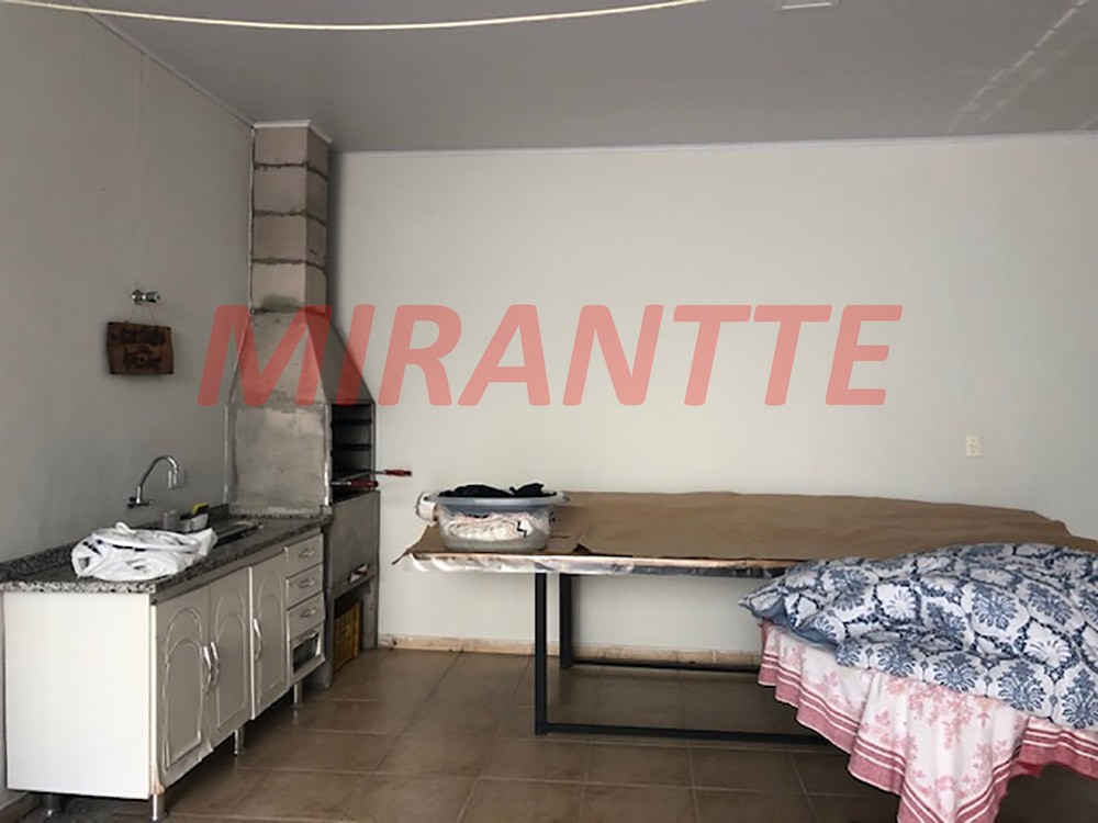 Sobrado de 300m² com 7 quartos em Santa Teresinha