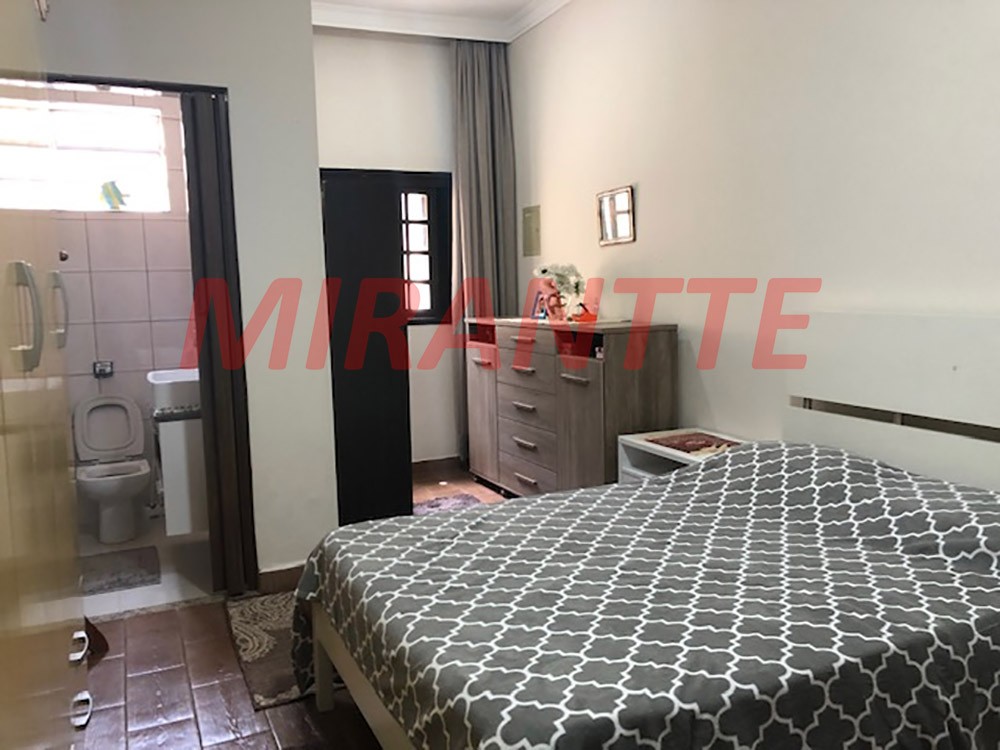 Sobrado de 300m² com 7 quartos em Santa Teresinha